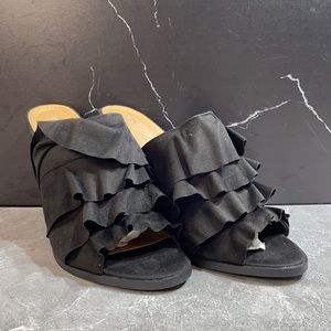 Betan Jillian-15 Block Heel Black Size 8m